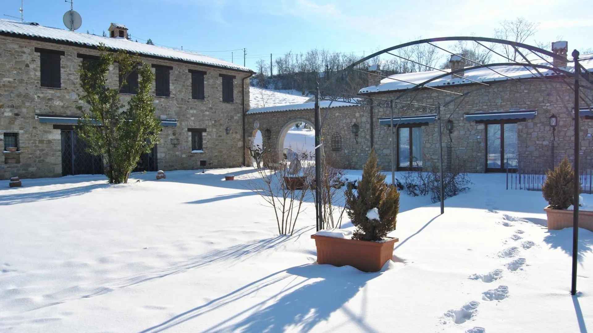 I Quattro Passeri Country House Santa Paola Italy