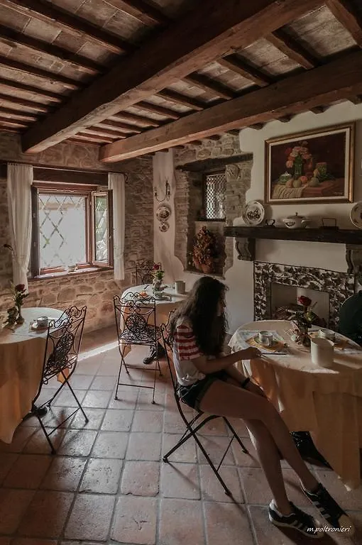 I Quattro Passeri Country House Santa Paola 0*,