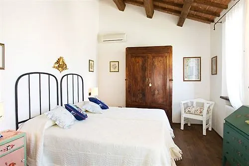 I Quattro Passeri Country House Santa Paola 0*,